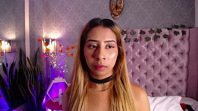 laila stilwiills online show from November 22, 2025, 4:55 am