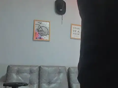 Xfire boy69 online show from September 15, 2025, 8:31 pm