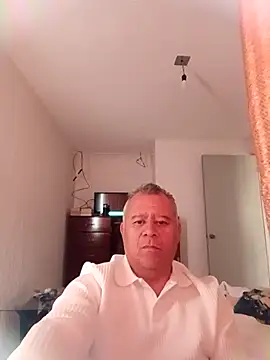 cuntico online show from November 28, 2025, 6:21 pm