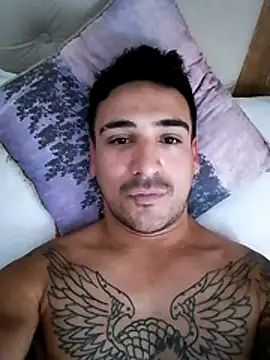 bigandstrong2217 online show from October 26, 2025, 9:53 pm