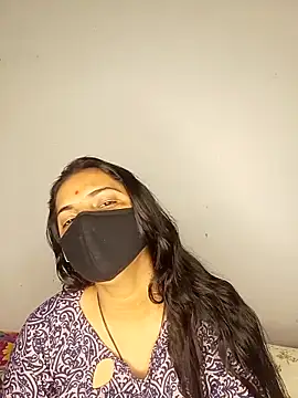 sofia-xy online show from March 22, 2026, 4:54 pm