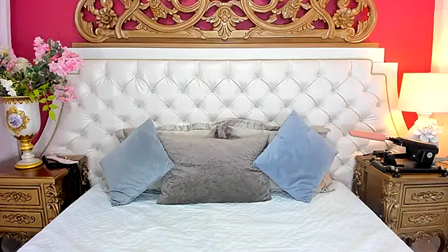 BeckySalas online show from October 3, 2025, 7:33 pm