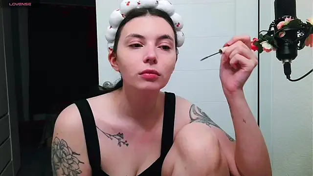 Snapshot of peachyness chatting on May 29, 2026, 9:57 pm peachyness online show from May 29, 2026, 9:57 pm
