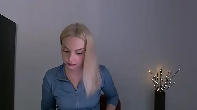 Snapshot of Lia_noo_regrets chatting on July 25, 2026, 4:37 pm Lia noo regrets online show from July 25, 2026, 4:37 pm