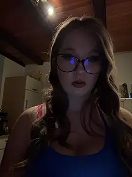 Snapshot of SweetTeenGirl chatting on December 2, 2025, 3:07 pm SweetTeenGirl online show from December 2, 2025, 3:07 pm