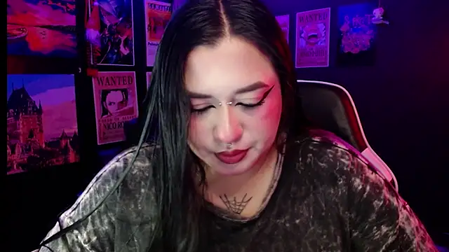 Ravendark  online show from January 6, 2026, 10:01 pm