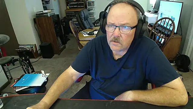 Snapshot of havethickcock chatting on July 9, 2026, 2:26 am havethickcock online show from July 9, 2026, 2:26 am