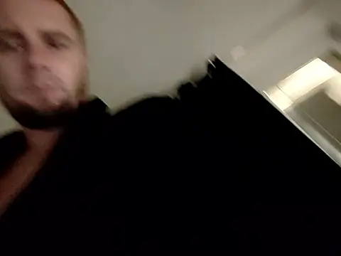 Vladyslav30 online show from October 28, 2025, 10:34 pm