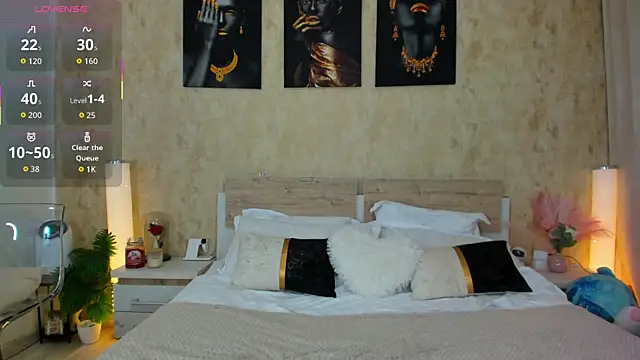 ParissHiltonX online show from October 28, 2025, 5:00 am