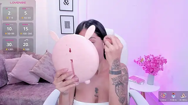 Snapshot of miranda_crawfor chatting on November 4, 2025, 12:15 pm miranda crawfor online show from November 4, 2025, 12:15 pm