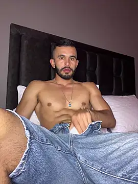 Jacksonfranco online show from April 8, 2026, 11:21 am