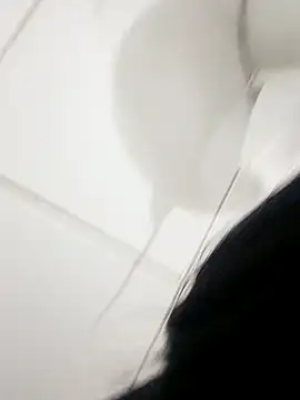 francheskaaaaaaaa22ot online show from November 28, 2025, 7:38 pm