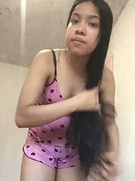 ashleyy20 online show from February 7, 2026, 9:29 pm