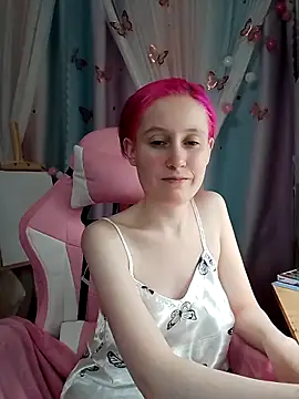 Fuzzy Unicorn online show from November 21, 2025, 7:34 pm