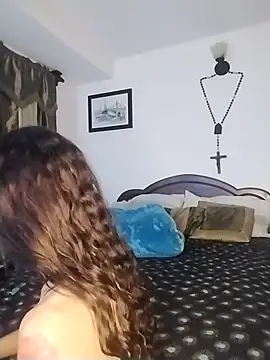 yenami online show from September 18, 2025, 4:25 am