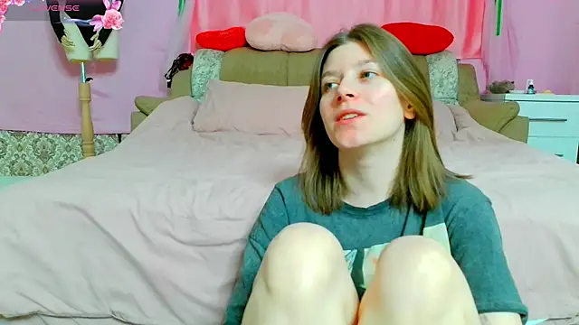 Snapshot of Marinaxmonroe chatting on May 28, 2026, 1:52 pm Marinaxmonroe online show from May 28, 2026, 1:52 pm