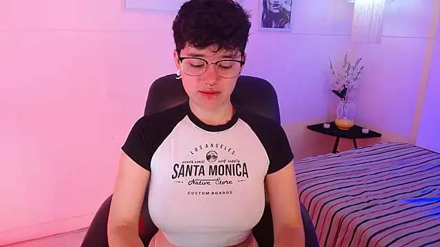 Snapshot of jeroharper chatting on September 21, 2025, 11:12 am jeroharper online show from September 21, 2025, 11:12 am