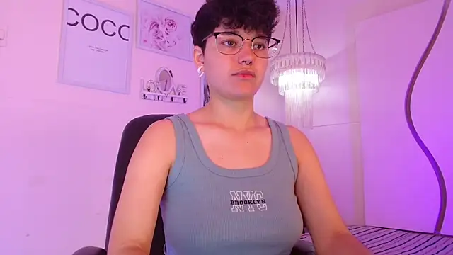 Snapshot of jeroharper chatting on September 24, 2025, 2:53 pm jeroharper online show from September 24, 2025, 2:53 pm