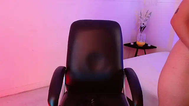 Snapshot of jeroharper chatting on October 12, 2025, 4:39 pm jeroharper online show from October 12, 2025, 4:39 pm