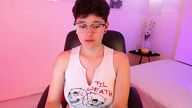 Snapshot of jeroharper chatting on October 20, 2025, 3:12 pm jeroharper online show from October 20, 2025, 3:12 pm