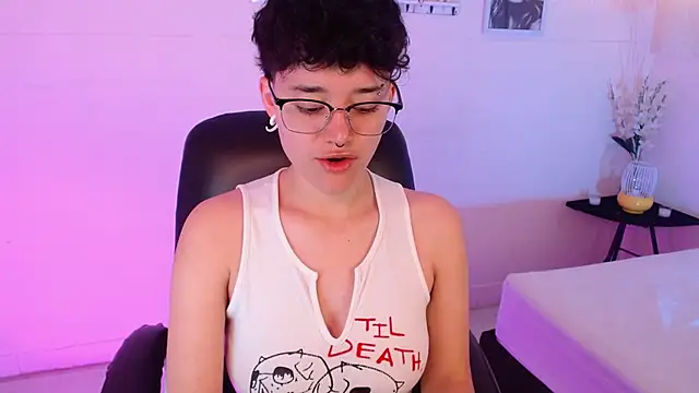 Snapshot of jeroharper chatting on November 14, 2025, 3:11 pm jeroharper online show from November 14, 2025, 3:11 pm