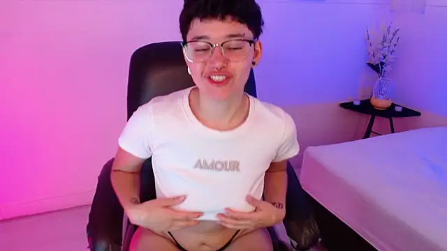 Snapshot of jeroharper chatting on November 23, 2025, 3:12 pm jeroharper online show from November 23, 2025, 3:12 pm