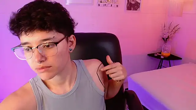 Snapshot of jeroharper chatting on December 3, 2025, 4:16 pm jeroharper online show from December 3, 2025, 4:16 pm