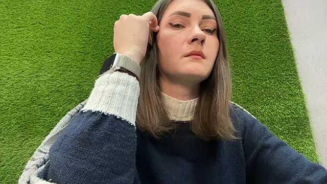 AshlyJoy online show from October 3, 2025, 7:27 am