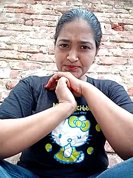 Snapshot of Hotty-couple063 chatting on November 3, 2025, 6:25 am Hotty-couple063 online show from November 3, 2025, 6:25 am