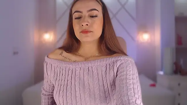 isabellashine online show from September 19, 2025, 2:51 pm