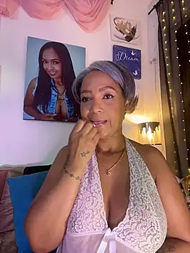 Snapshot of skarlleth_11 chatting on May 5, 2026, 1:52 pm skarlleth 11 online show from May 5, 2026, 1:52 pm