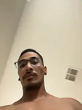 tanjir020 online show from September 17, 2025, 4:36 am