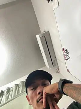 tanjir020 online show from March 23, 2026, 2:37 am