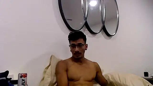 tanjir020 online show from April 3, 2026, 1:20 pm