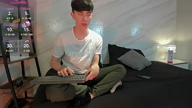 Snapshot of mathias_saenz chatting on September 12, 2025, 7:14 pm mathias saenz online show from September 12, 2025, 7:14 pm