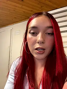 Snapshot of Karen18_boobs chatting on September 17, 2025, 3:08 am Karen18 boobs online show from September 17, 2025, 3:08 am