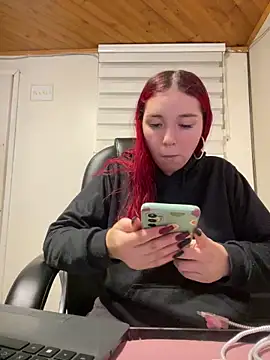 Snapshot of Karen18_boobs chatting on October 18, 2025, 1:41 am Karen18 boobs online show from October 18, 2025, 1:41 am