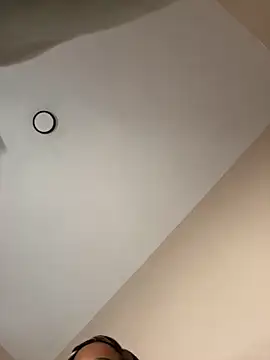 iriebusty online show from May 22, 2026, 1:06 pm