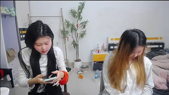 Snapshot of Babygirls523 chatting on October 26, 2025, 1:50 pm Babygirls523 online show from October 26, 2025, 1:50 pm