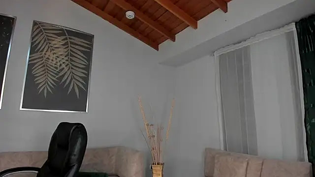 Snapshot of LiamCarterX chatting on October 17, 2025, 4:26 am LiamCarterX online show from October 17, 2025, 4:26 am