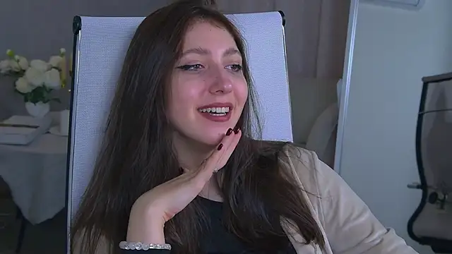 Mary Miiller online show from November 10, 2025, 5:50 am