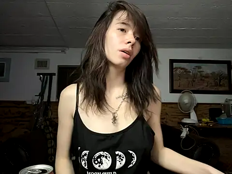 Snapshot of the_holy_t chatting on October 11, 2025, 4:05 pm the holy t online show from October 11, 2025, 4:05 pm