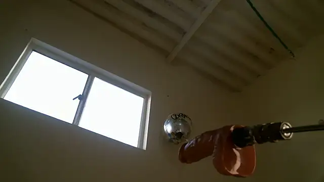 Monserrat Sweet online show from November 22, 2025, 7:02 pm