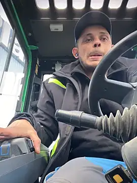 samira730513 online show from April 8, 2026, 5:29 am