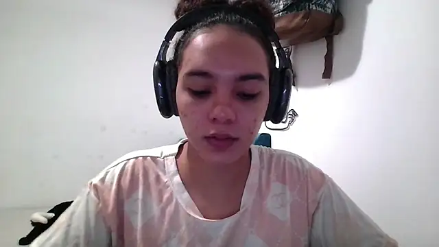 Snapshot of Taylor_Tina chatting on October 3, 2025, 9:12 pm Taylor Tina online show from October 3, 2025, 9:12 pm