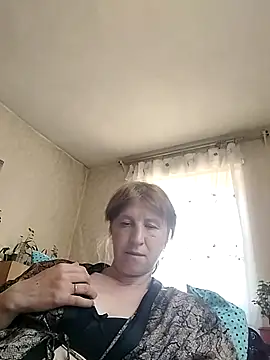Snapshot of Flower2931 chatting on May 7, 2026, 10:09 am Flower2931 online show from May 7, 2026, 10:09 am