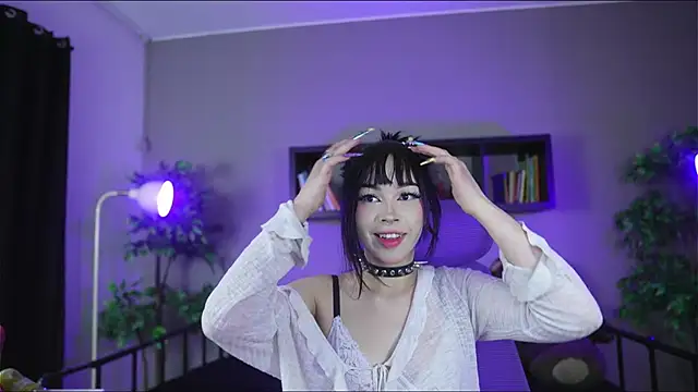 Sabrina bloom online show from November 6, 2025, 1:23 pm