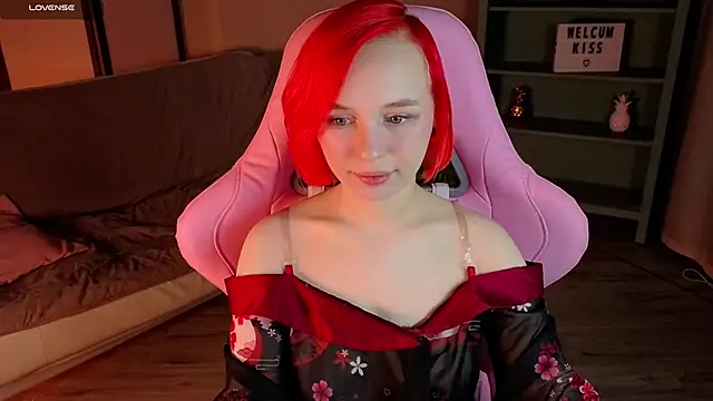 NaomiYoru online show from September 24, 2025, 8:34 pm