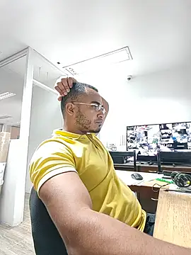 Snapshot of SanChacal5694 chatting on July 6, 2026, 10:01 pm SanChacal5694 online show from July 6, 2026, 10:01 pm