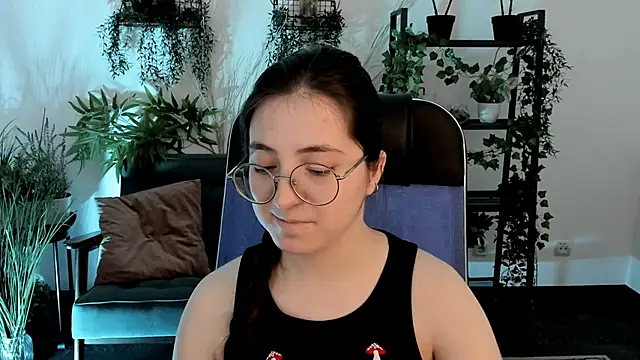 Snapshot of VirtuallVoyant chatting on December 2, 2025, 5:46 am VirtuallVoyant online show from December 2, 2025, 5:46 am